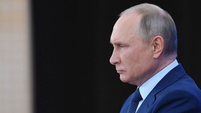 Путин может остановить войну за минуту, считает Арестович