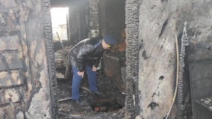 Полуторагодовалый ребенок погиб в огне в Новосибирской области